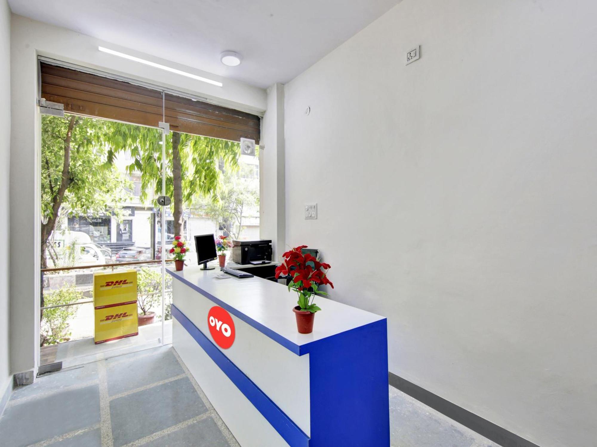 Hotel O Kailash Inn New Delhi Bagian luar foto