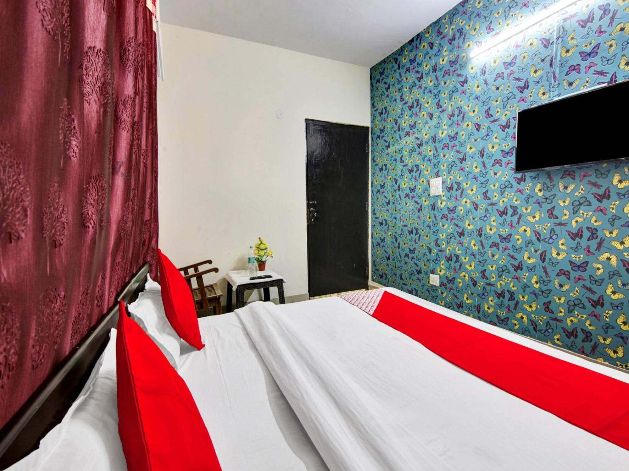 Hotel O Kailash Inn New Delhi Bagian luar foto